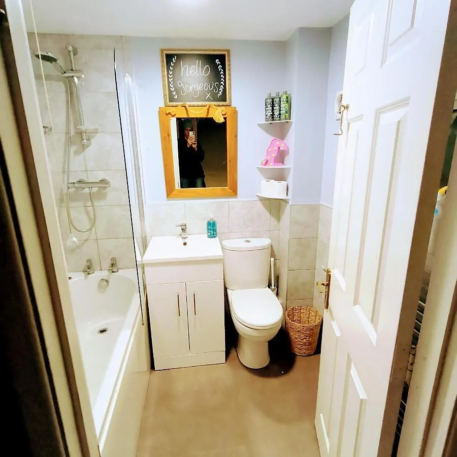 Private Entire House - 3 Bedrooms Garden Parking Brighton 0*,