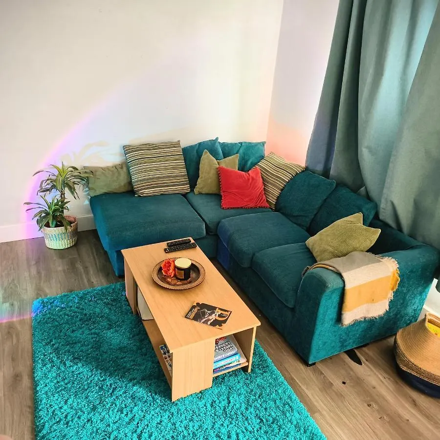 Private Entire House - 3 Bedrooms Garden Parking Brighton