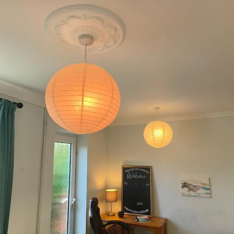 Private Entire House - 3 Bedrooms Garden Parking Brighton