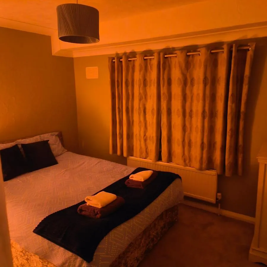 Holiday home Private Entire House - 3 Bedrooms Garden Parking Brighton