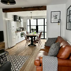 Holiday home Stunning 3 Bedroom & 2 Bathroom With Patio, Brighton