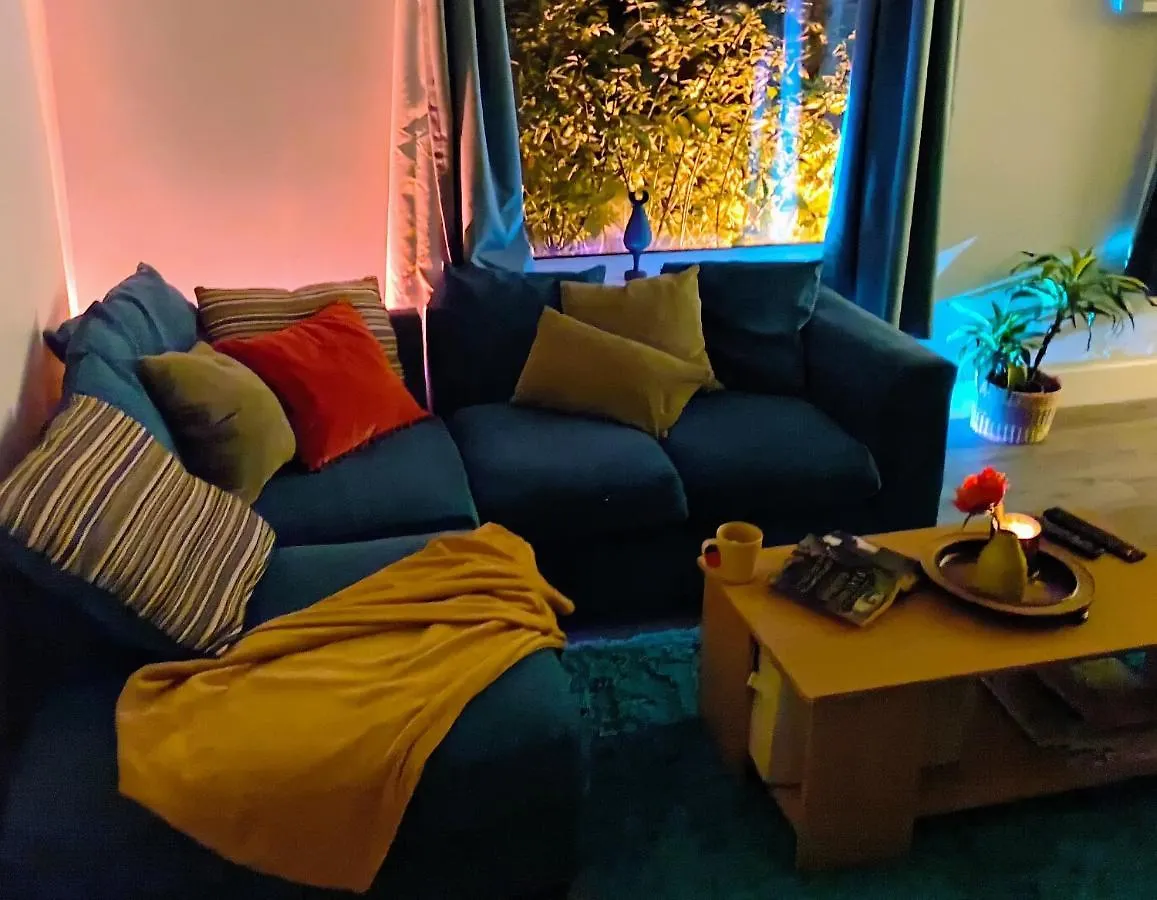 Private Entire House - 3 Bedrooms Garden Parking Μπράιτον 0*,  Ηνωμένο Βασίλειο