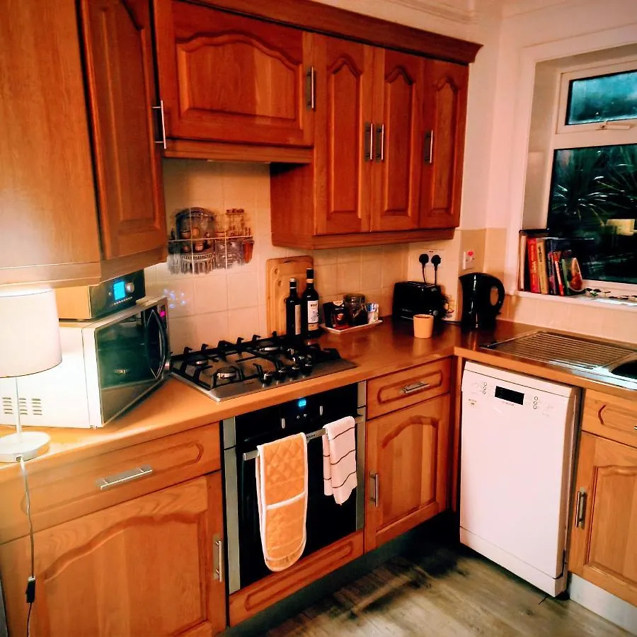 Private Entire House - 3 Bedrooms Garden Parking Μπράιτον 0*,